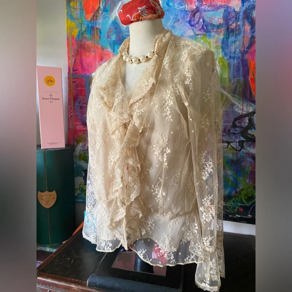 Gorgeous Charming Cream color LACE with Cami Blouse Top Vintage retro Fashion ๐ - Picture 7 of 7